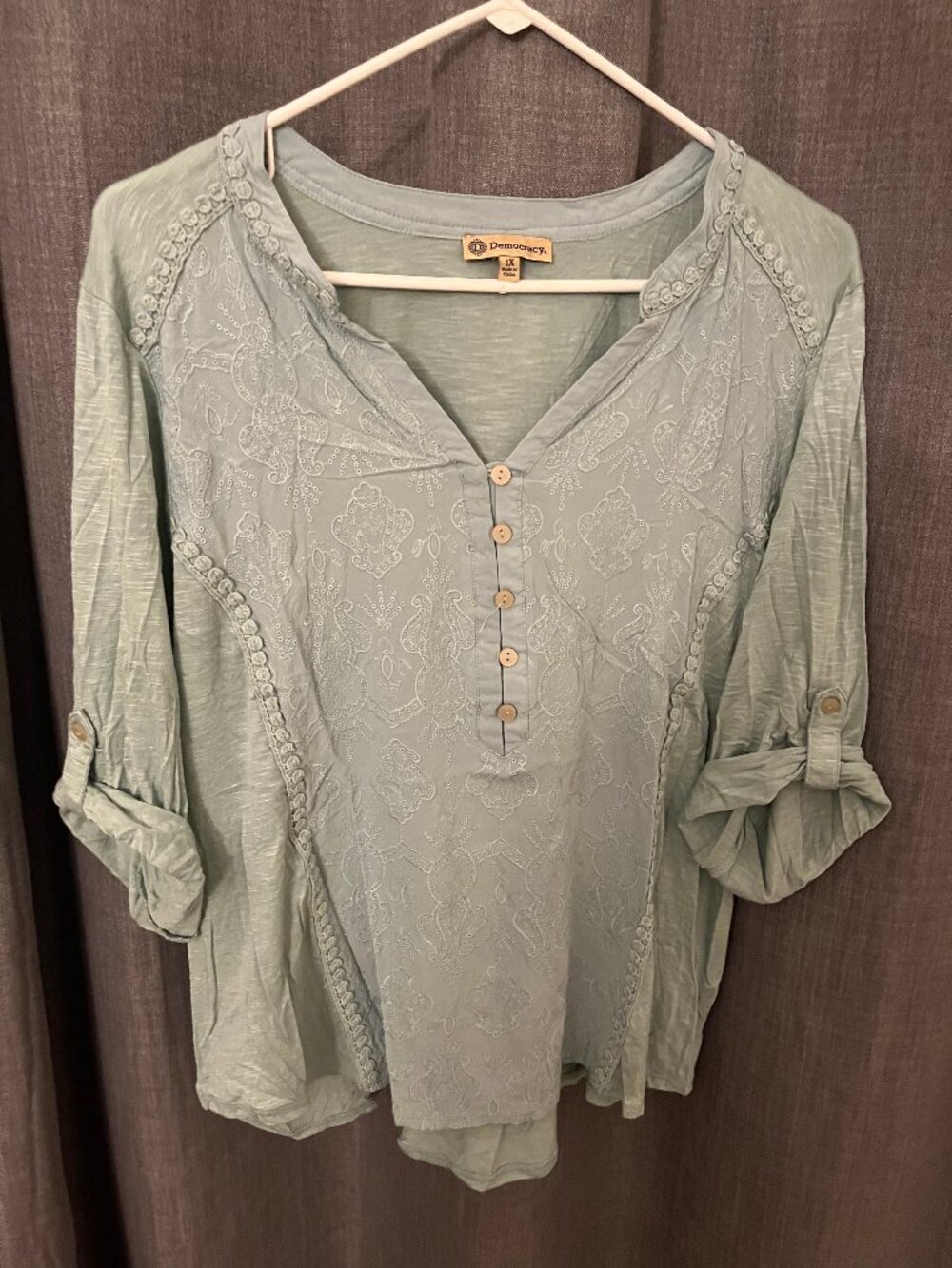 Democracy Sage Green Embroidered Henley Top Size 1X Roll Tab Sleeve Boho